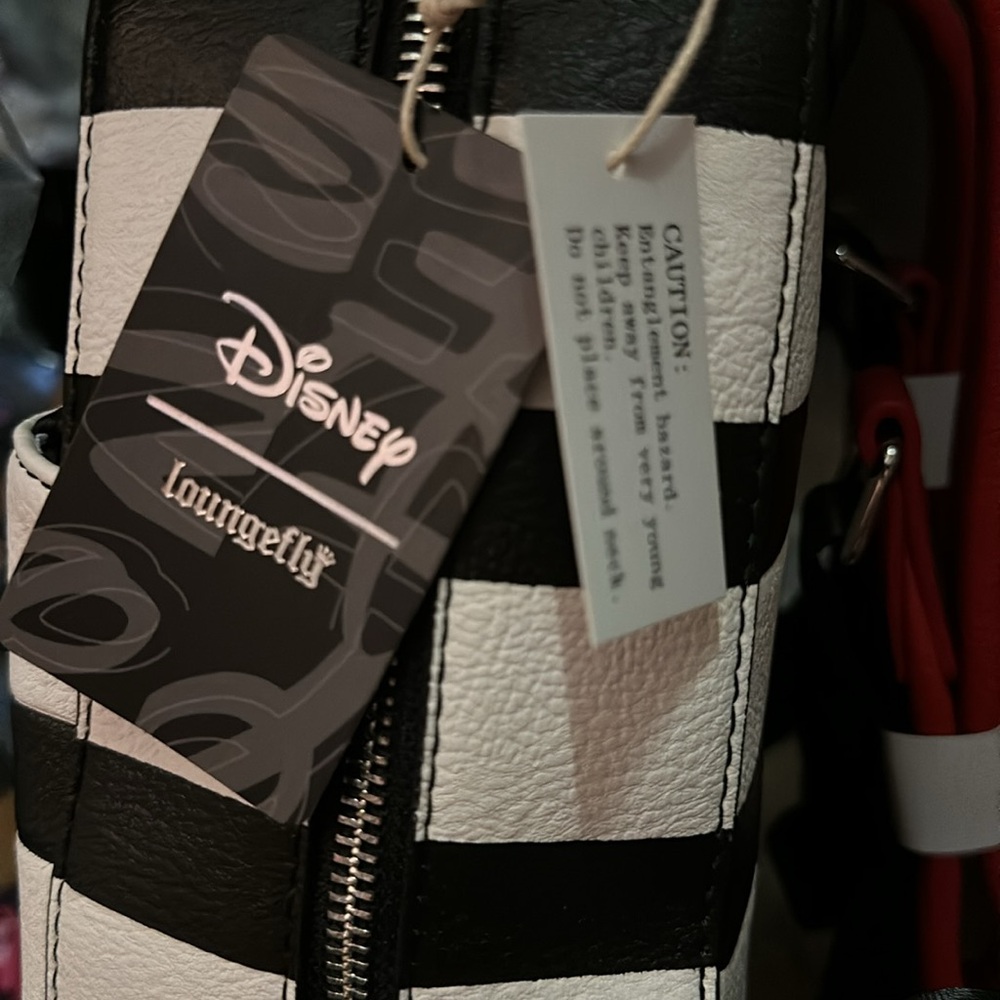 NWT Loungefly 101 Dalmatian backpack - Picture 3 of 6